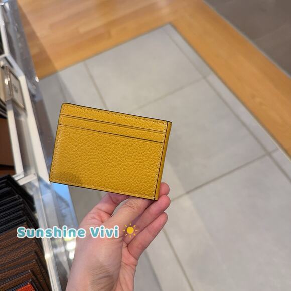 NWT Coach Compact Billfold Wallet CM167 Refined Pebble Leather Buttercup - Picture 5 of 8